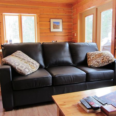 Mount 7 Lodges Golden Exterior photo