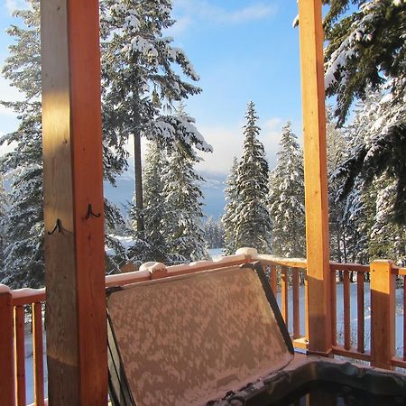 Mount 7 Lodges Golden Exterior photo