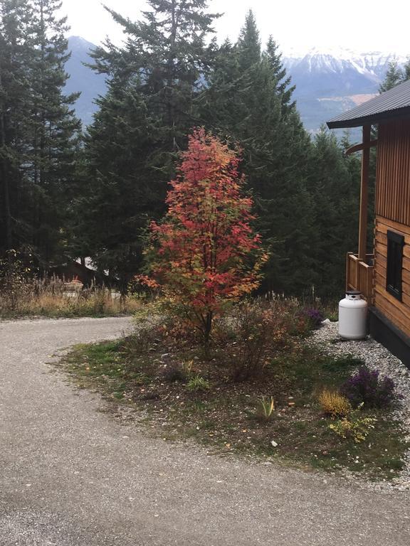 Mount 7 Lodges Golden Exterior photo