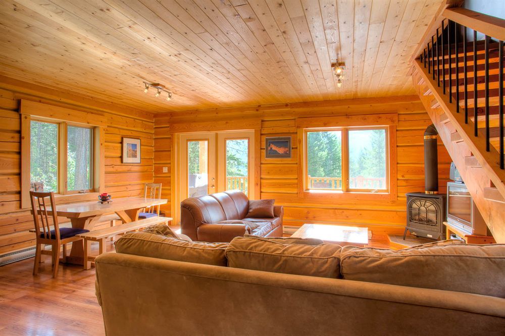 Mount 7 Lodges Golden Exterior photo