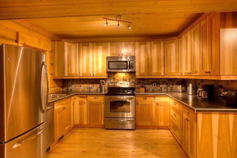 Mount 7 Lodges Golden Exterior photo